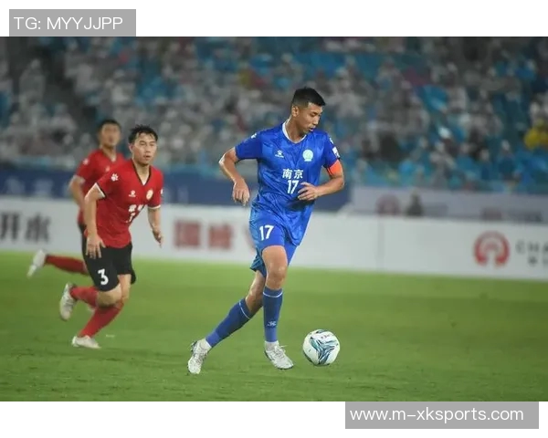 实时新闻南京足球队战术解析与对手比较的深度剖析与启示